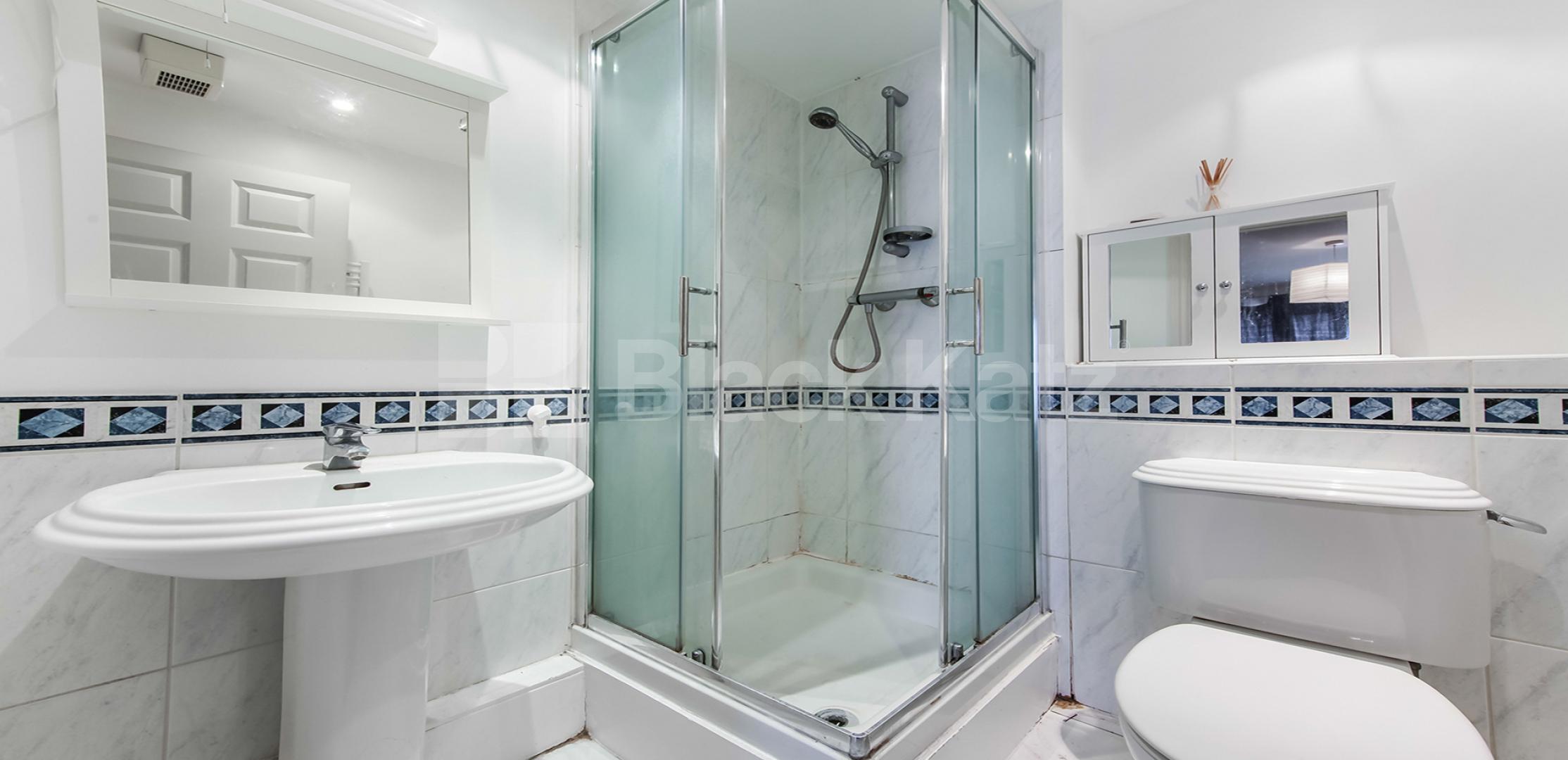 			UNDER OFFER , 2 Bedroom, 1 bath, 1 reception Apartment			 Draymans Court, Stockwell Green